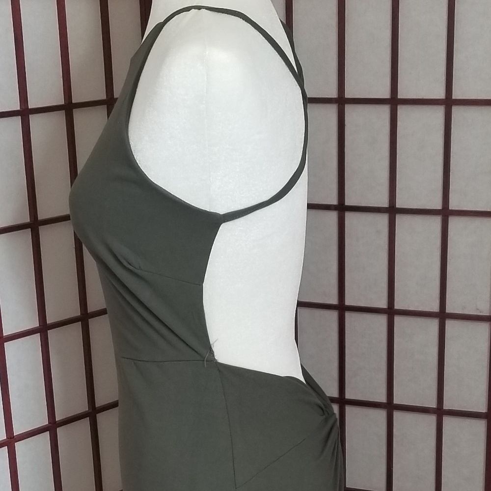 Nwt Olive green crisscross mini dress - Picture 4 of 7